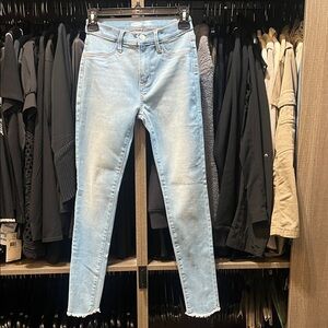 Girls Old Navy Ballerina Jeggings Frayed Ankles Light Blue Jeans Like New Sz 14